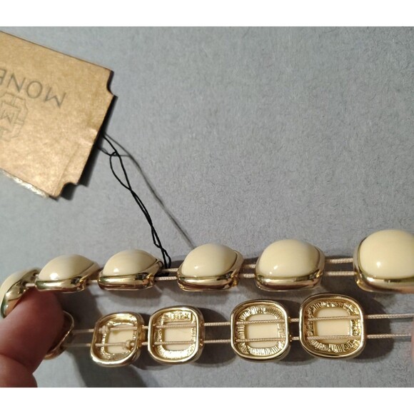 Monet Bangle Bracelet Eggshell Resin Gold Tone Metal Fashion Jewelry Stretchy x1 - Picture 7 of 11